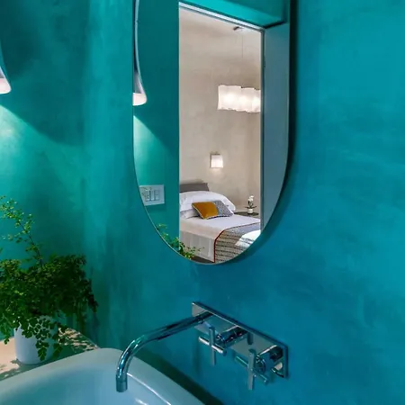 Is Molas * プーラ